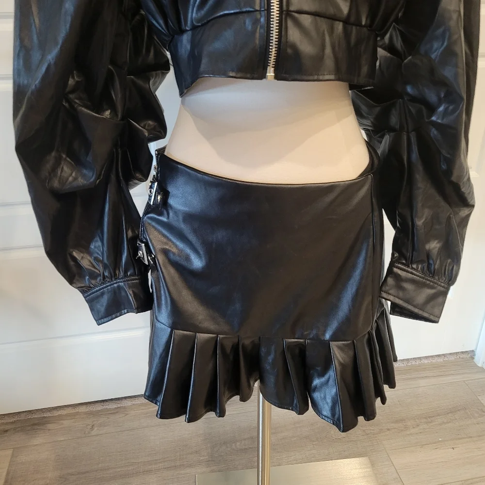 SHEIN ICON Buckle Detail Pleated Hem PU Leather Skort SIZE 6